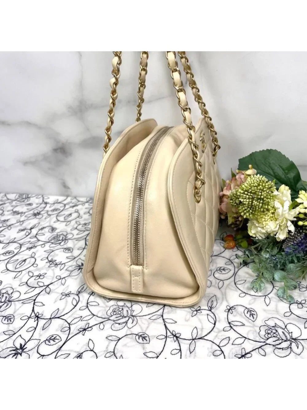 Chanel Quilted Chain Shoulder Bag